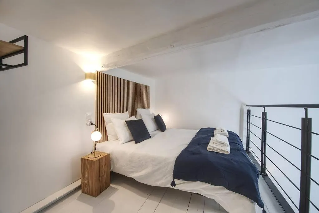شقة Suite & Jacuzzi - Intramuros Palais Des Papes أفينيون فرنسا