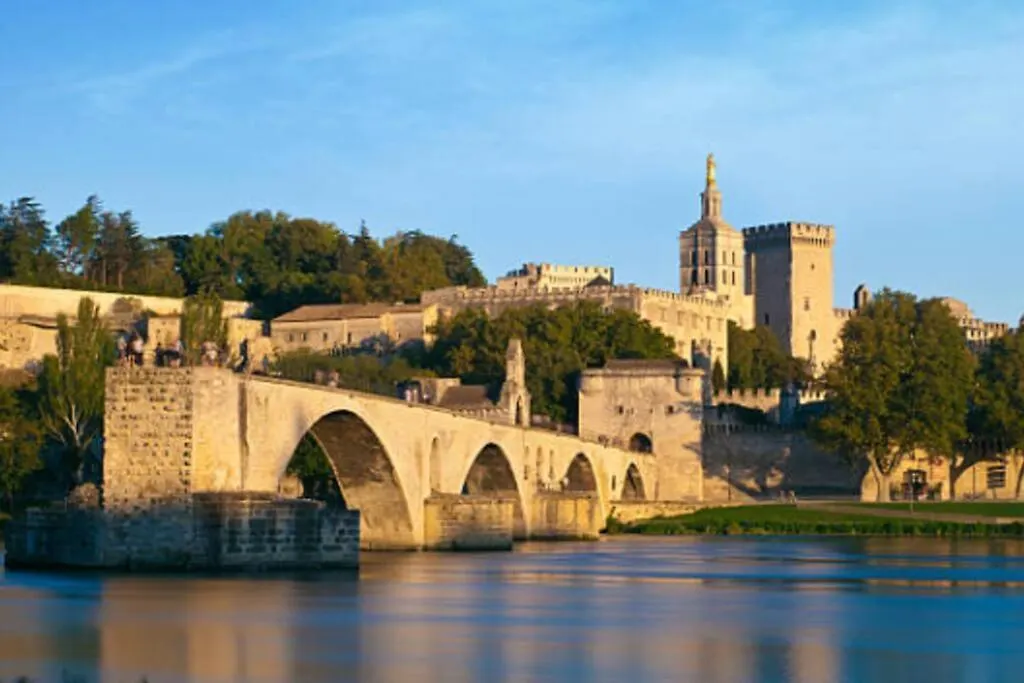 Suite & Jacuzzi - Intramuros Palais Des Papes أفينيون