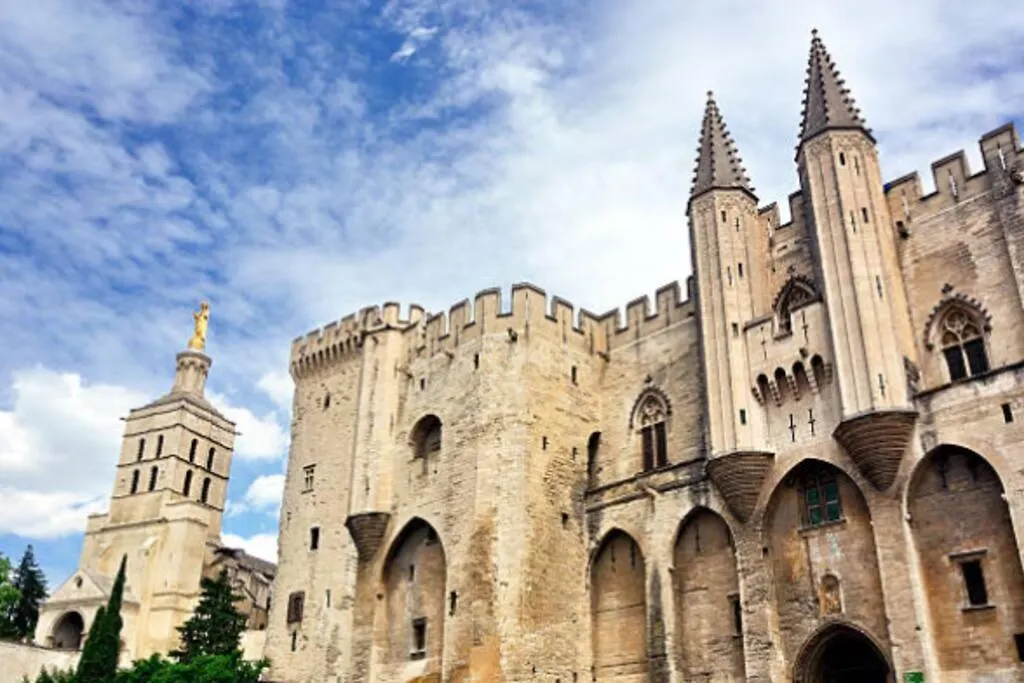 Suite & Jacuzzi - Intramuros Palais Des Papes Avignon