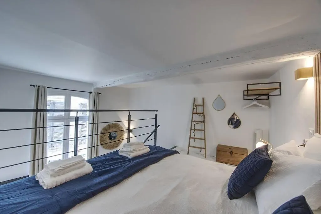 Suite & Jacuzzi - Intramuros Palais Des Papes Avignon